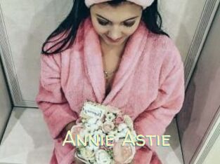 Annie_Astie