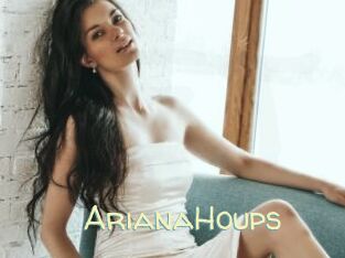 ArianaHoups