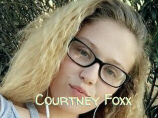 Courtney_Foxx