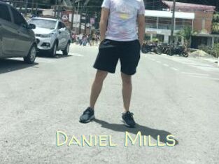 Daniel_Mills