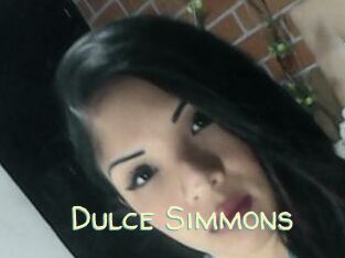 Dulce_Simmons