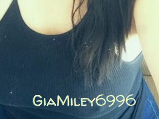 GiaMiley6996