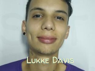 Lukke_Davis