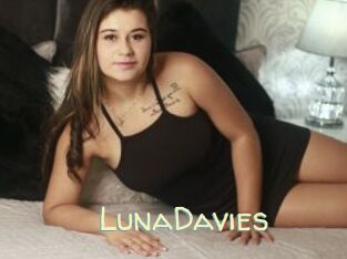 LunaDavies