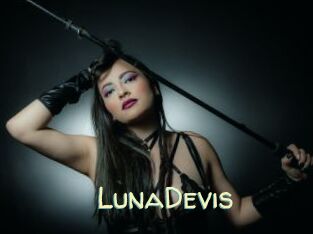 LunaDevis