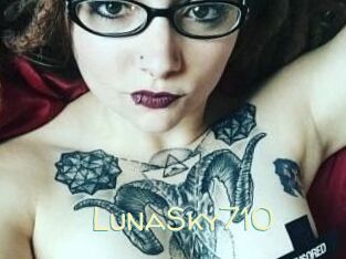 LunaSky710