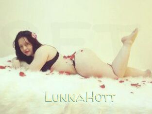 LunnaHott