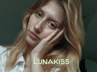 Lunakiss