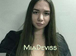 MiaDeviss