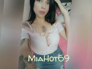 MiaHot69