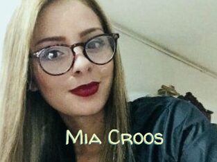 Mia_Croos