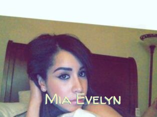 Mia_Evelyn
