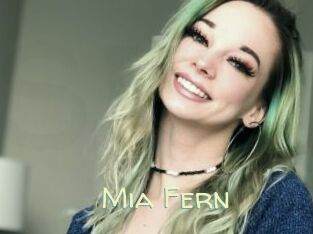 Mia_Fern