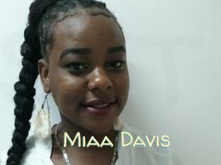 Miaa_Davis