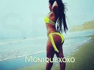 Moniquexoxo