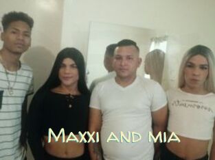 Maxxi_and_mia
