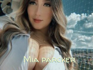 Mia_parcker
