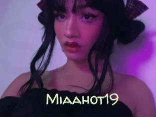Miaahot19
