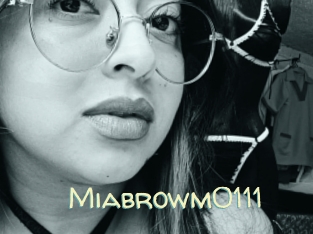 Miabrowm0111
