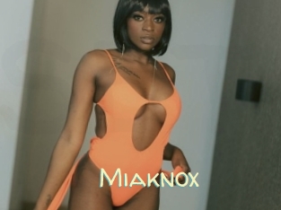 Miaknox