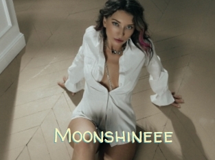 Moonshineee
