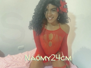 Naomy24cm