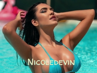 nicoledevin Sexy Tchat