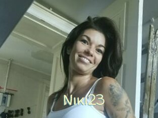 Niki23