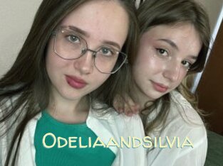 Odeliaandsilvia