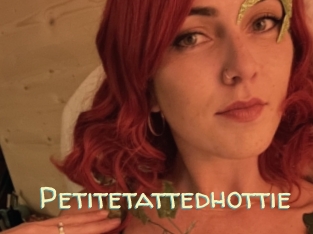 Petitetattedhottie