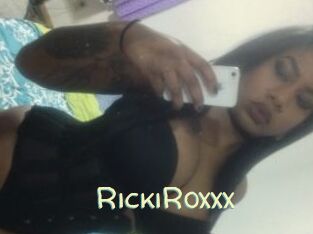RickiRoxxx