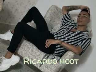 Ricardo_hoot