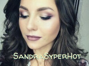 SandraSyperHot