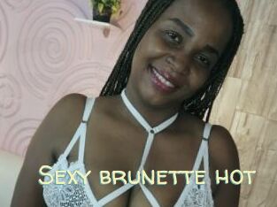 Sexy_brunette_hot